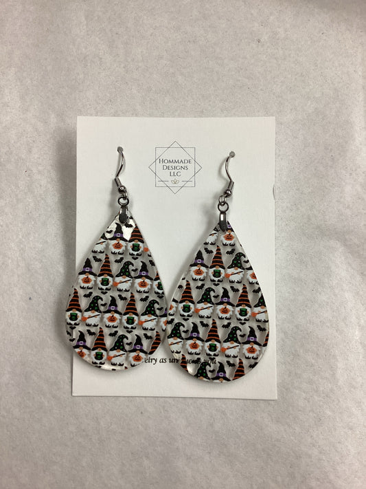 Hall - Gnome Earrings