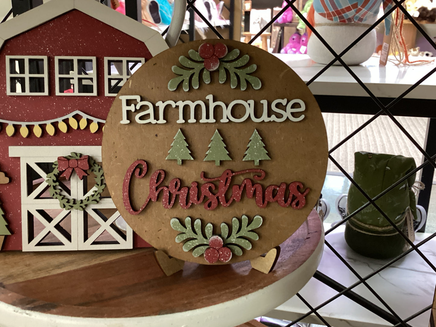 Round Farmhouse Christmas