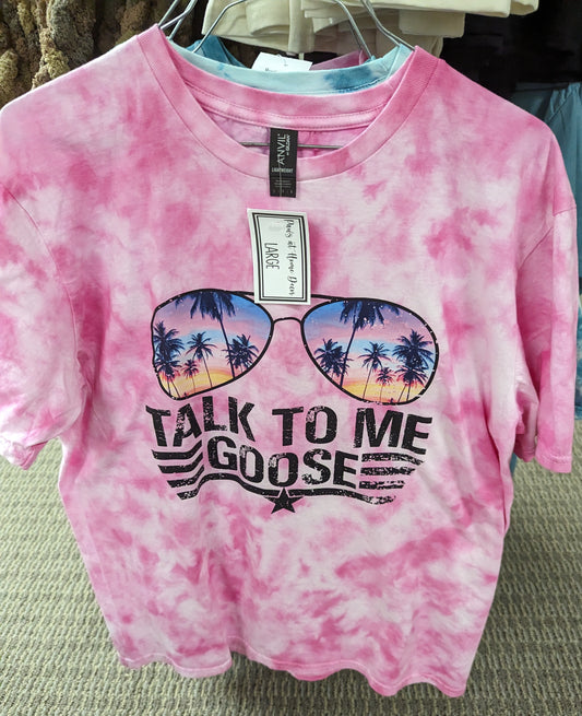 Talk to Me Goose t-shirt pink