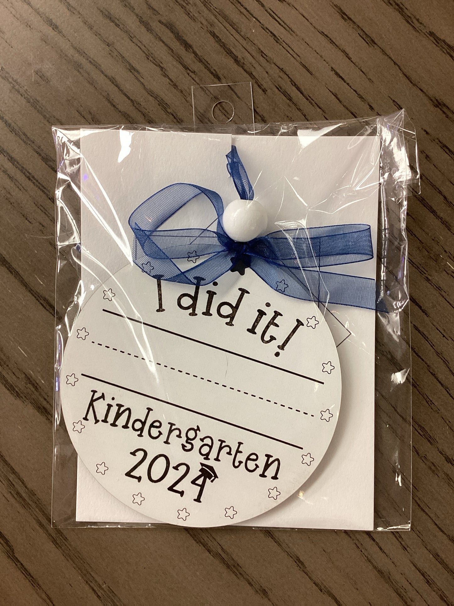 I did it! Kindergarten Keepsake Ornament