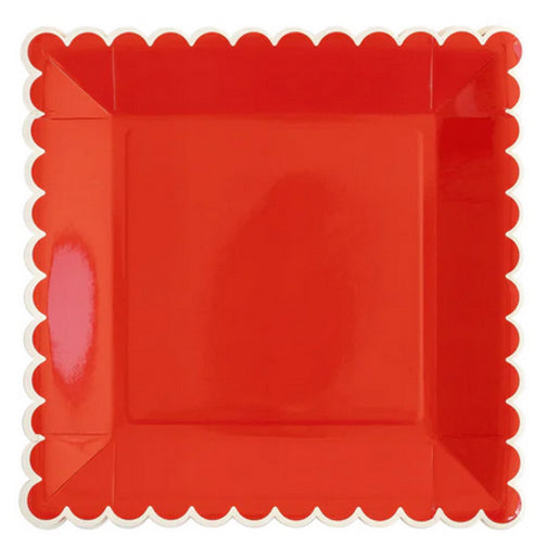 Red/White scalloped plate