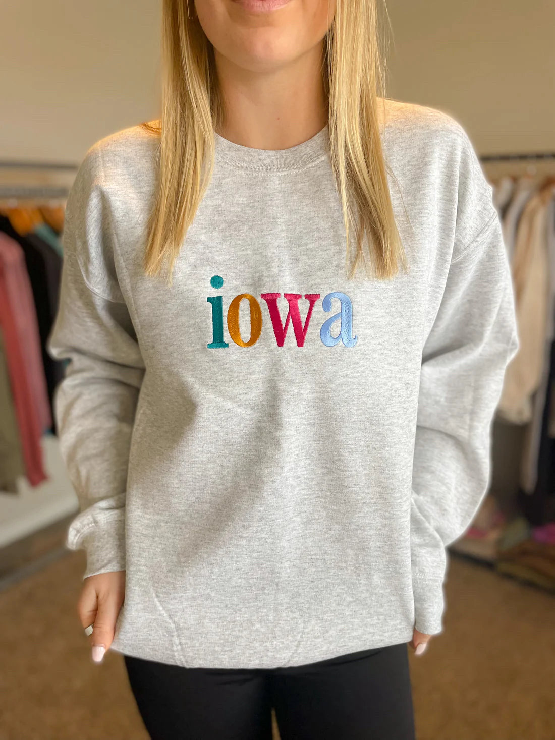 "Iowa" embroidered crew L