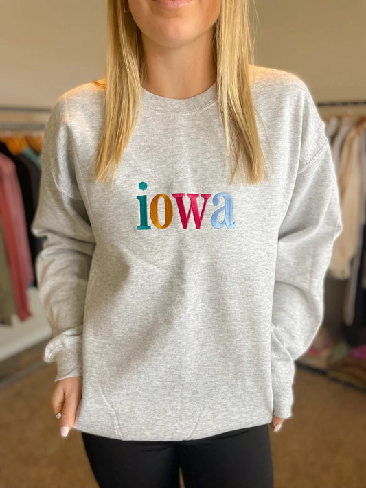 "Iowa" embroidered crew M