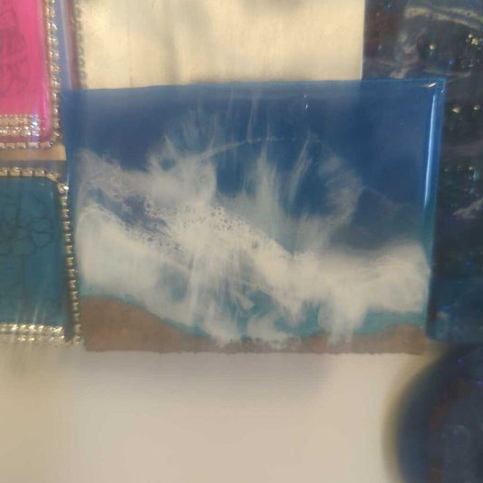 Mini beach magnet